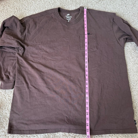 Nike Loose Fit Long Sleeve Pocket Tee - Picture 5 of 7